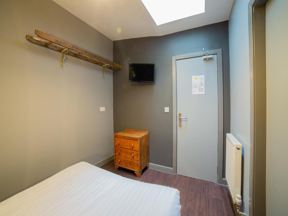Le Bateau Aparthotel 3* Liverpool